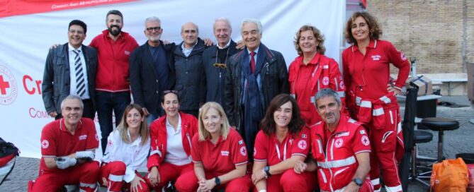 Rotary Club Roma Nord Est in piazza con Croce Rossa Italiana di Roma 2 f03fd19b 5bbc 4b73 bfd5 a72b9e6cd4d0