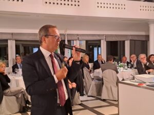"L'intelligenza artificiale e la sfida cruciale dell'etica" Fabio De Felice 24.9.2024 4 Foto 1 1
