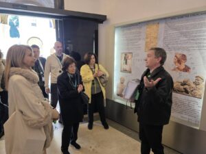 “Gli Etruschi: l’anello mancante tra la preistoria e la grandezza di Roma” – Visita culturale al Museo Nazionale Etrusco di Villa Giulia, 11 aprile 2026 9 Foto 11