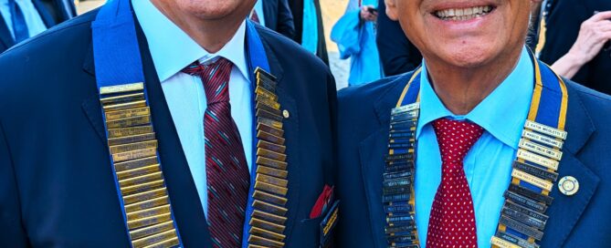 Il Rotary rende omaggio alla Nazione con la deposizione della corona d’alloro all’Altare della Patria 1 01 PXL 20260701 070521962.TS 000